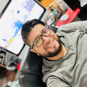 Meet your Posher, Efrain